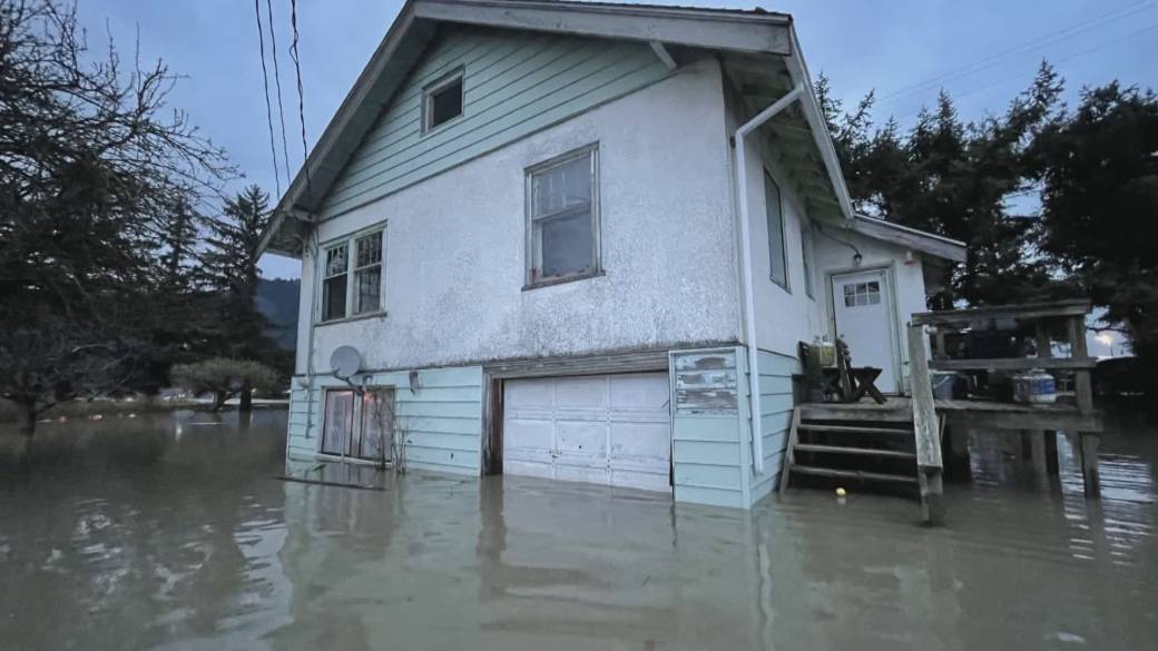 Click to Play Video: 'More Flood-Devastated Abbotsford Residents Return Home'