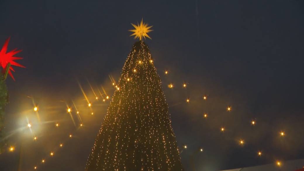 Click to play video: 'Omicron changes Christmas plans for British Columbia residents'