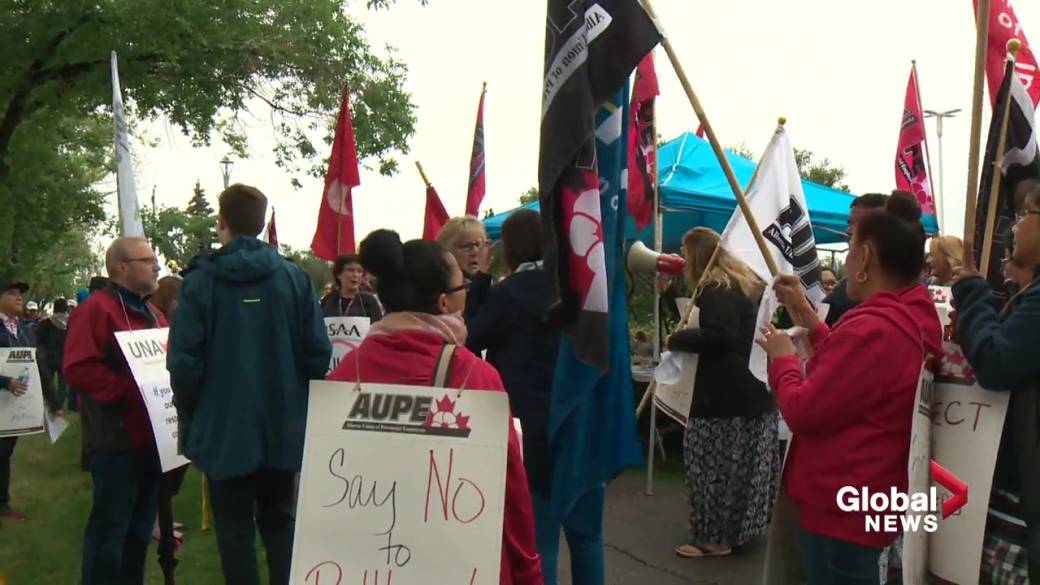 Click to play video: 'Alberta Nurses, AUPE Reject Government Proposals To Delay Negotiation'