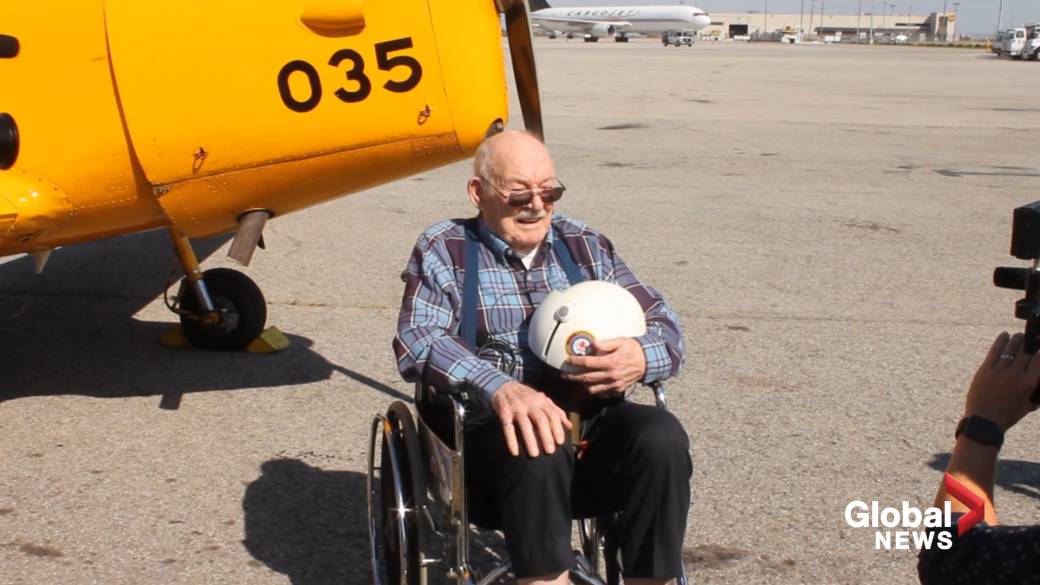 Click to play video: '84-Year-Old Cold War Veteran Takes To The Skies In Hamilton On National Senior Citizen Day'