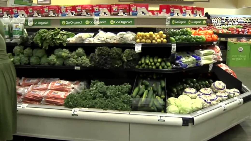 Click to play video: 'Restaurants gear up for skyrocketing food prices as many Manitobans choose to buy direct from the farm'