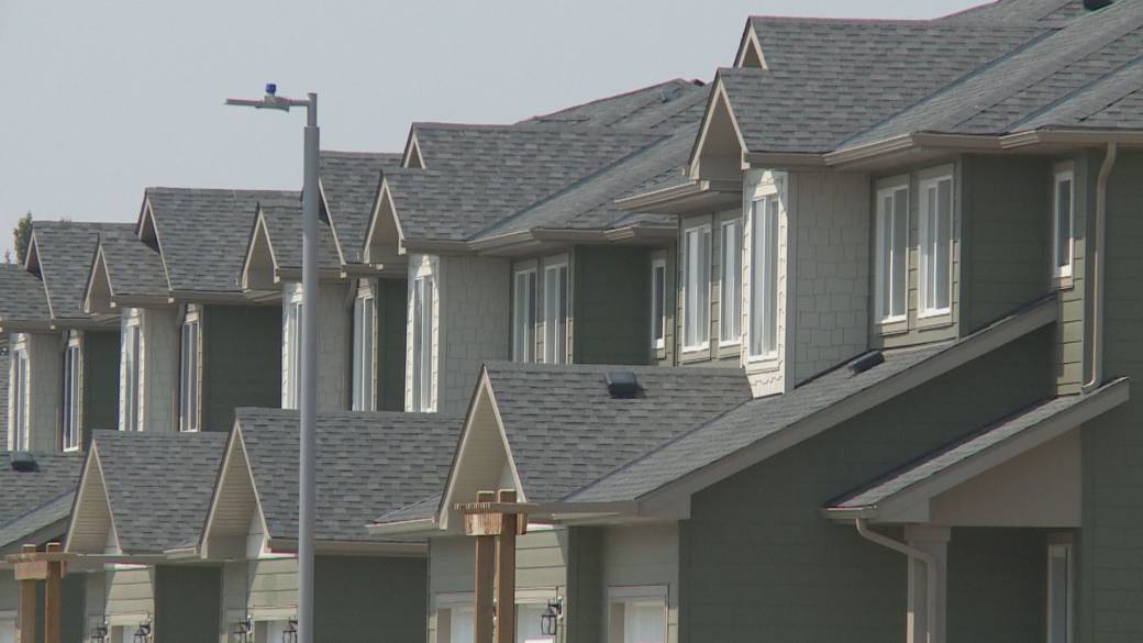 Click to Play Video: 'Lethbridge Home Sales Continue to Hit Record Highs - Analysts'
