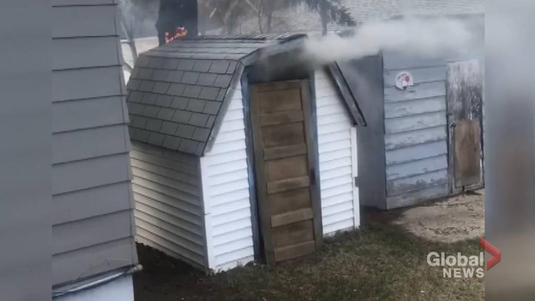 Click to play video: 'Small explosion caught on camera as Regina police search for suspect linked to fires'