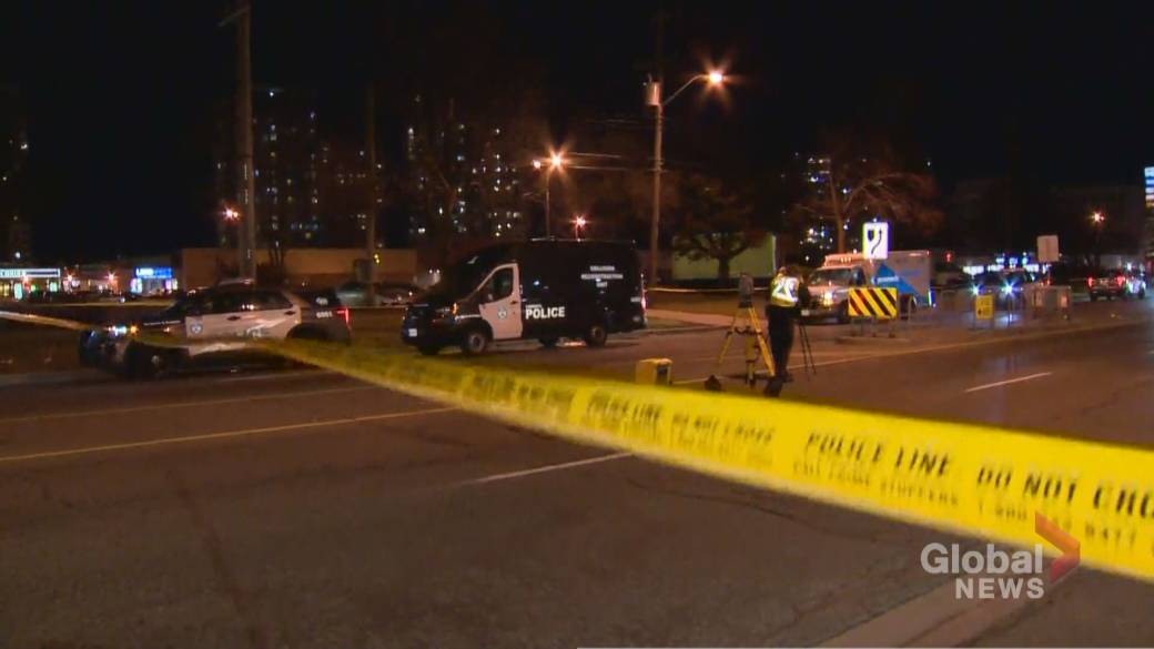 Click to play video: 'Toronto Police Seeking Driver After Hit and Fatal Escape'