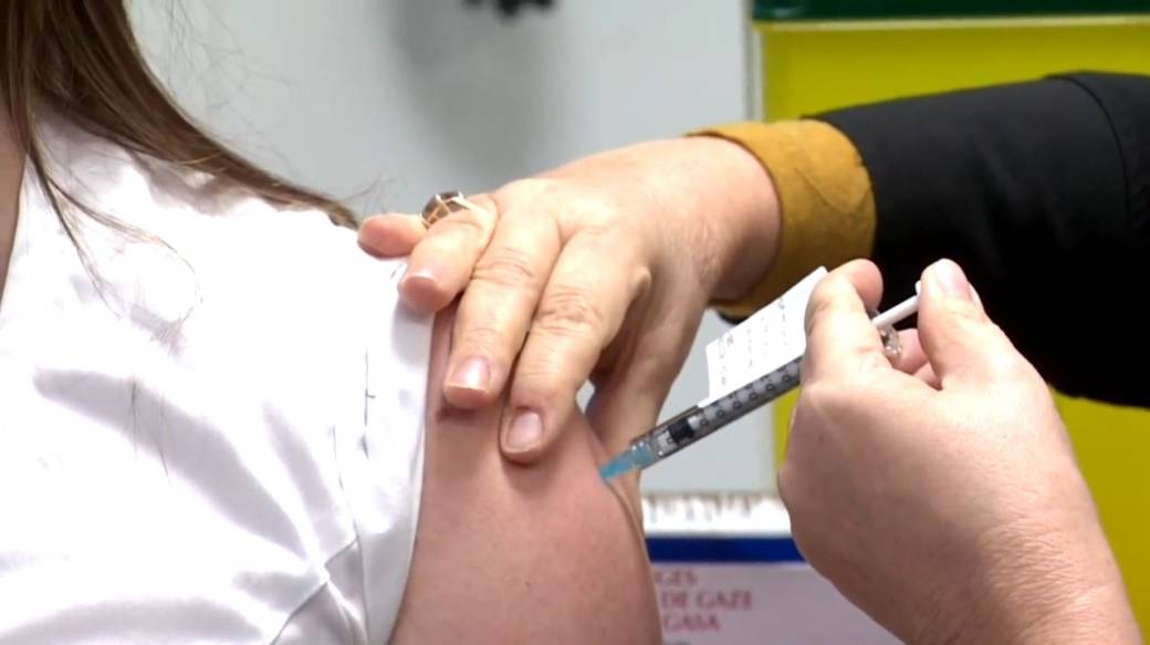 Click to play video: 'City Hall Event to Address Vaccine Questions from Manitoba Parents'