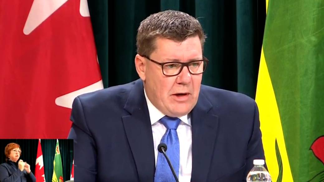 Click to play video: 'COVID-19: Saskatchewan Prime Minister Defends No Further Restrictions Amid Rising Cases'