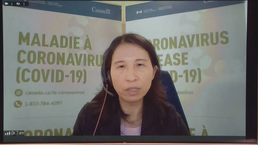 Click to play video: 'COVID-19 - Canada's best doctor says' we must not rule out 'Omicron in terms of severity of case'