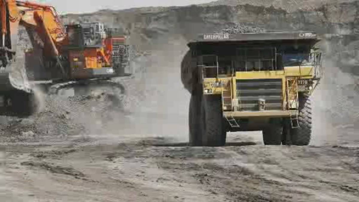 Click to Play Video: 'Federal Waivers Blamed for Fueling COVID-19 Outbreaks in AB's Oil Sands'