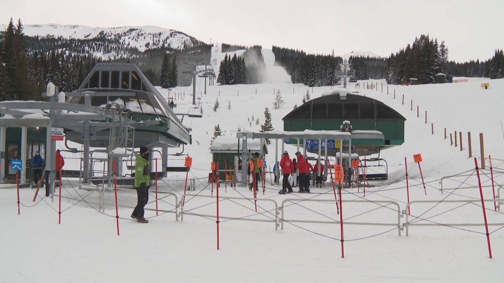 Click to play video: 'Marmot Basin Ski Resort Makes Some Changes Amid COVID-19 Pandemic'