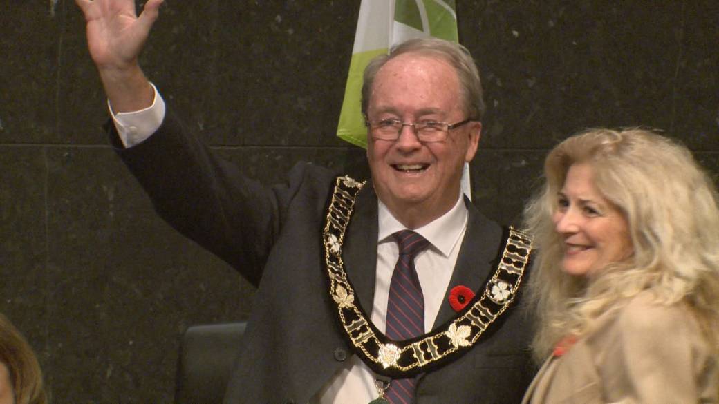 Click to play video: 'Code of Conduct complaint filed against Surrey mayor Doug McCallum'