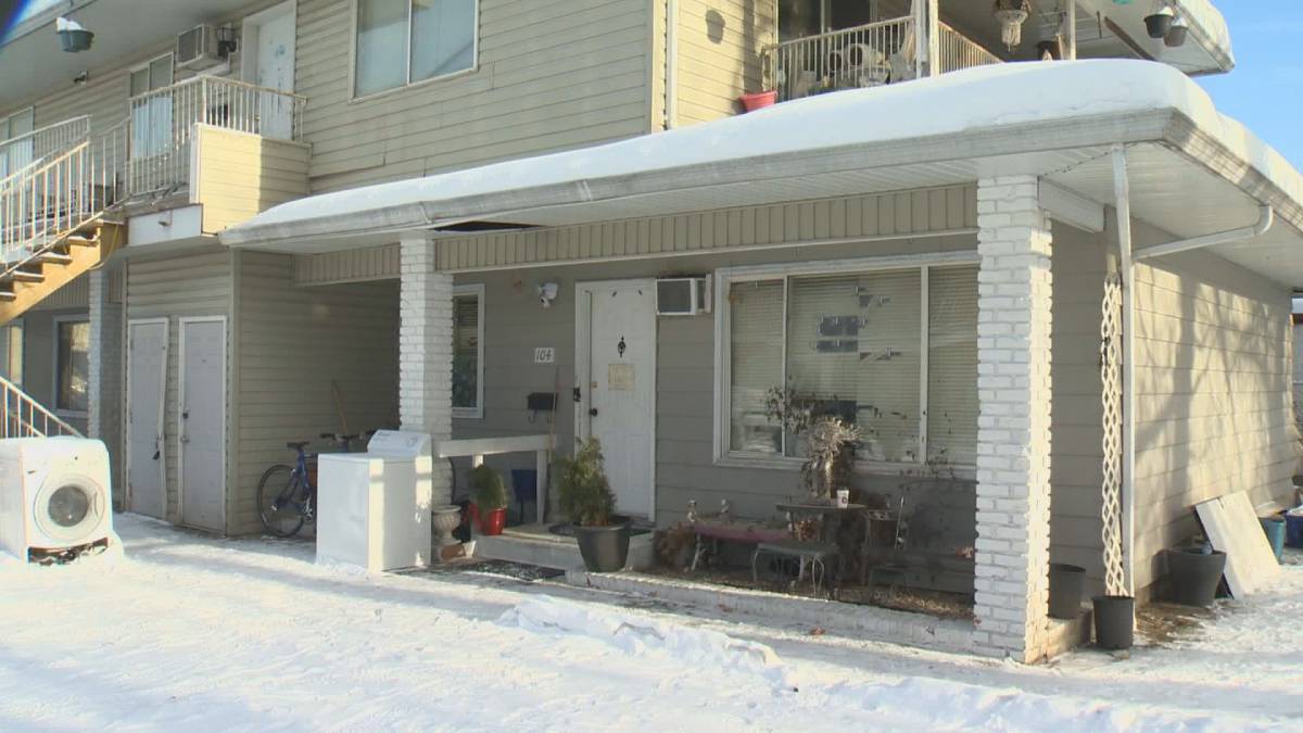 Click to play video: 'Vernon RCMP investigate arson and shooting at same complex'