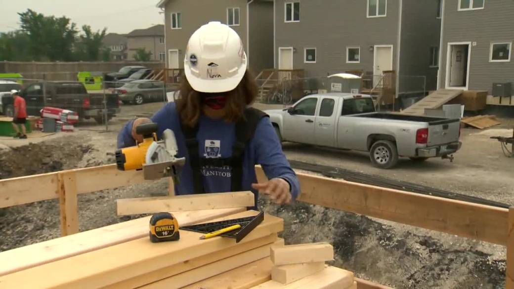Click to play video: 'Writing poems to help build homes'