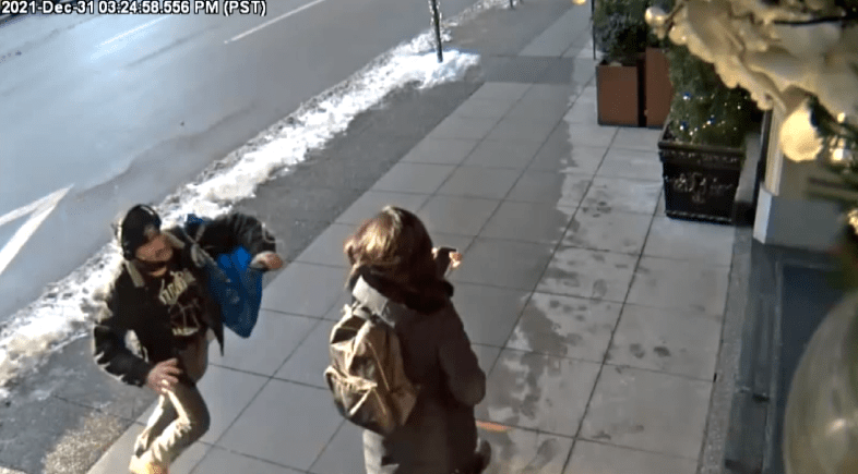 Click to play video: 'Vancouver police investigate random attack on Asian woman caught on video'
