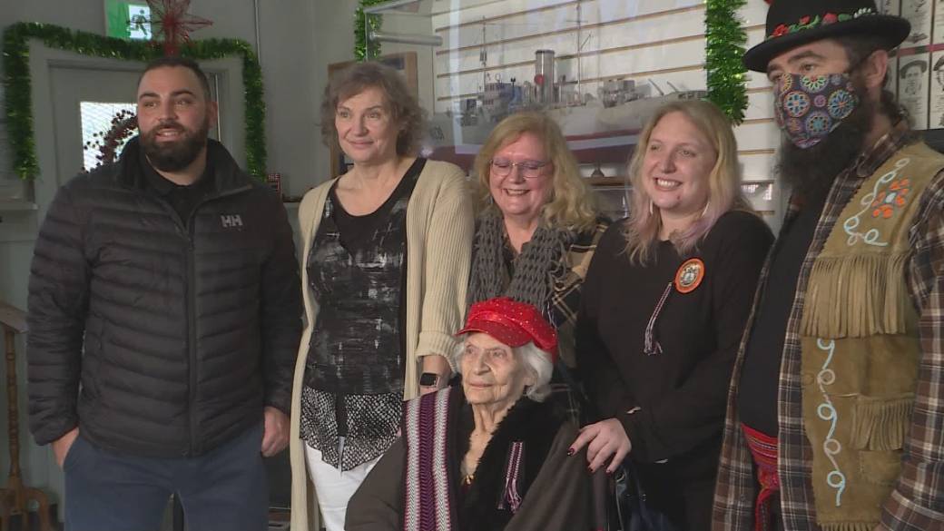 Click to play video: '103-year-old woman finally gets Metis Nation citizenship'
