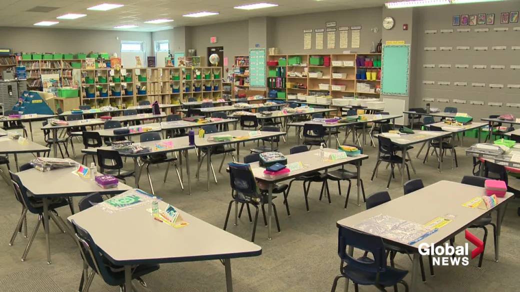 Click to play video: 'Uncertainty in Edmonton school system as more teachers, students catch Omicron'