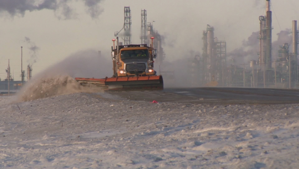 Click to Play Video: 'Saskatchewan Motorists Asked to Slow Down and Be Careful Near Snow Plows'