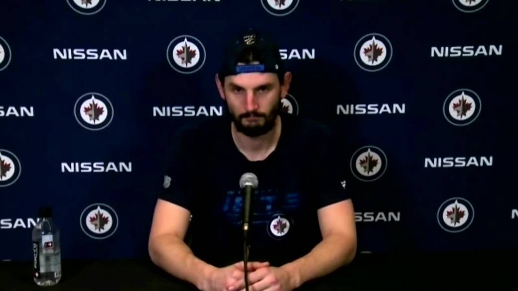 Click to Play Video: 'RAW: Winnipeg Jets' Connor Hellebuyck Interview – Jan 13'