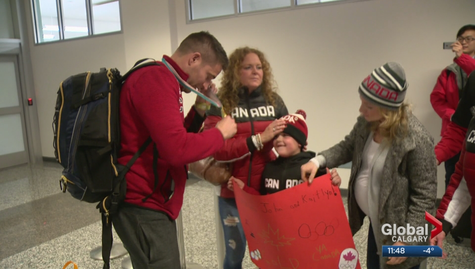 Click to play video: 'Gold medalist John Morris returns home from the Olympics with great support from his family and friends'
