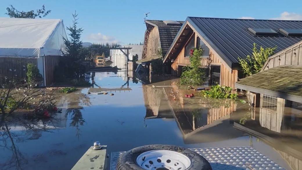 Click to play video: 'Sumas Prairie residents speak out over class action lawsuit over BC flood damage'