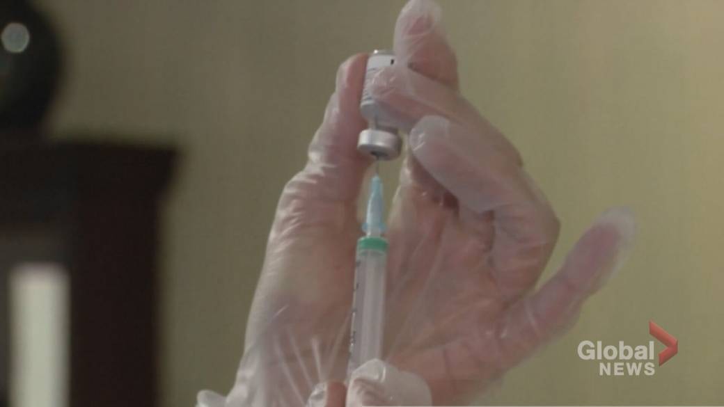 Click to play video: 'Pharmacist helps reluctant New Brunswickers with COVID vaccine'
