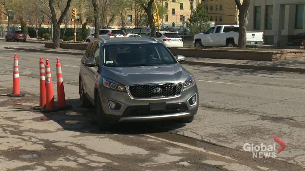 Click to play video: 'Annual criminal record checks come for Regina Uber drivers, but not cameras in cars'