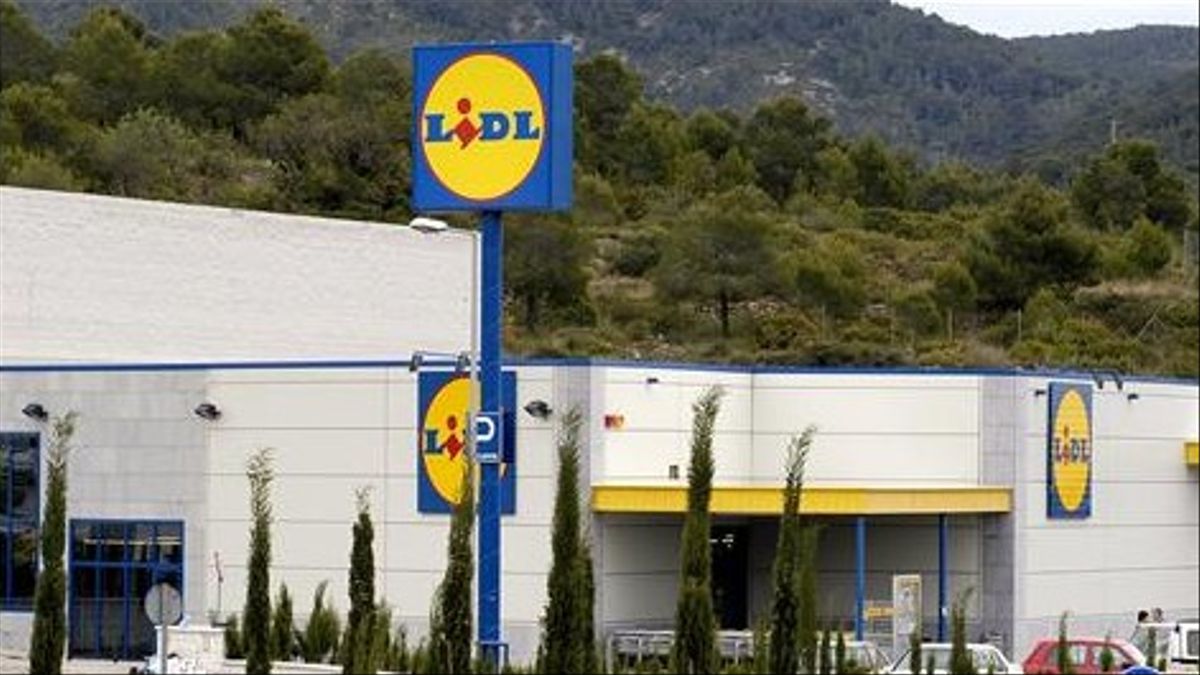 A supermarket of the Lidl chain in Sitges.