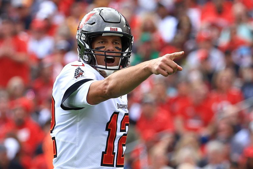 News of the Tampa Bay Buccanneers quarterback calling it quits after 22 seasons was reported by several NFL insiders on Saturday, but Brady, his agent and his father were quick to deny the news.
