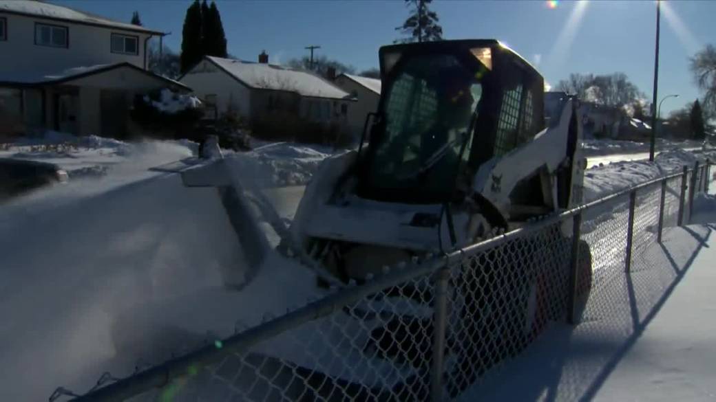 Click to play video: 'Seniors' lawyer worried about sidewalk plow'