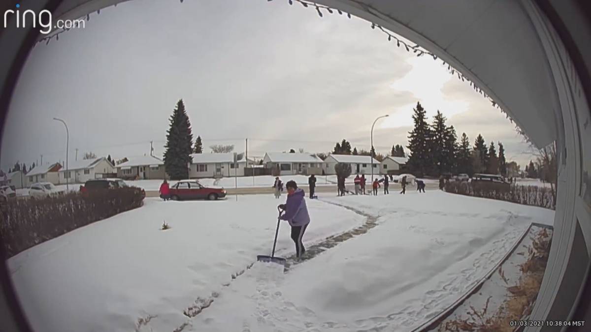 Click to play video: 'Angels Shoveling Snow Captured by Edmonton Woman's Doorbell Camera'