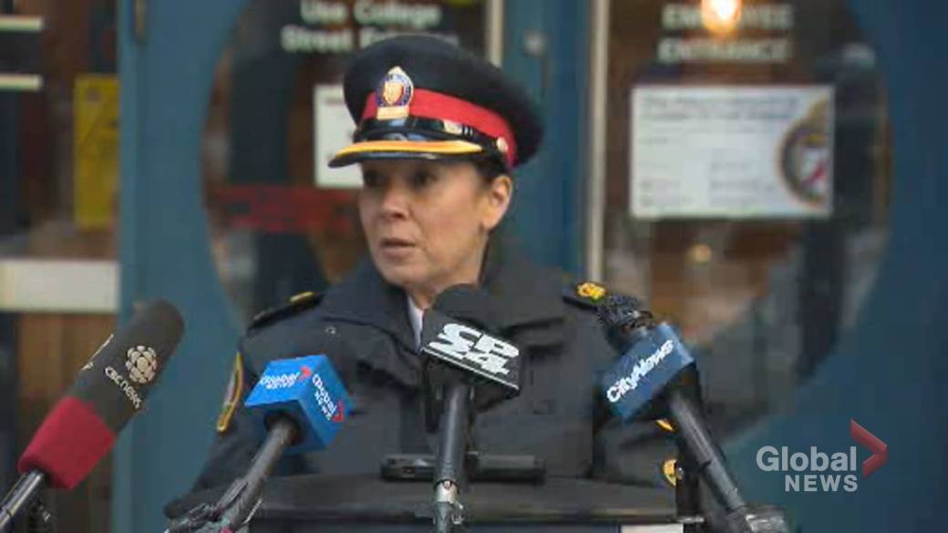 Click to play video: 'Large number of guns used in Toronto crimes come from US: Police'