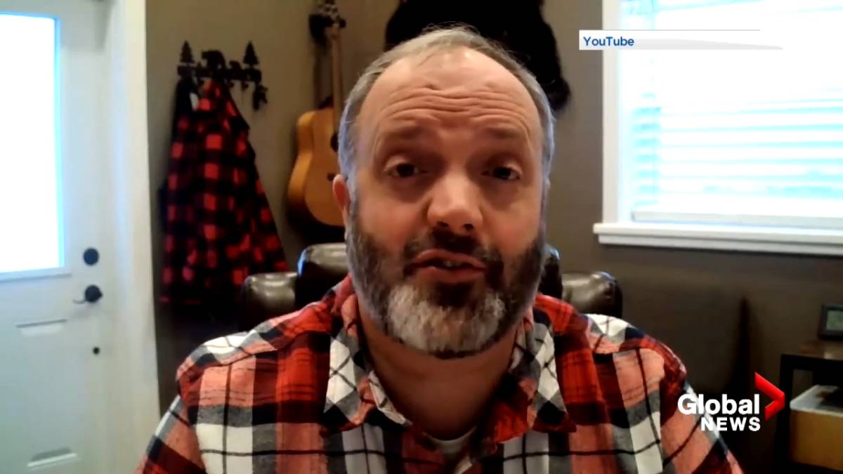 Click to play video: 'Nova Scotia pastor boasts of disregarding public health order in online video'