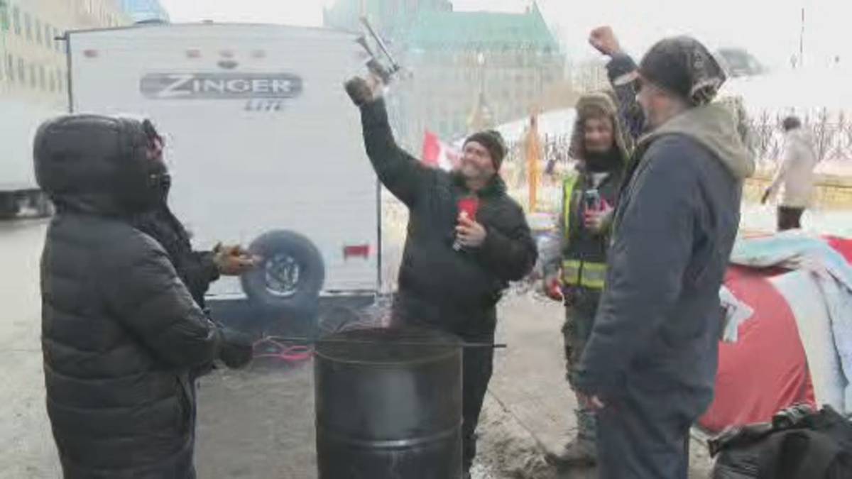 Click to play video: '' Like we're being held hostage ': Ottawa residents frustrated as truck protesters refuse to leave'