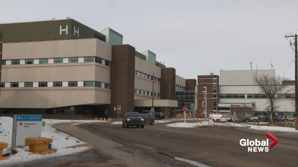 Click to play video: 'Patient dies while waiting for care at Red Deer hospital ER'