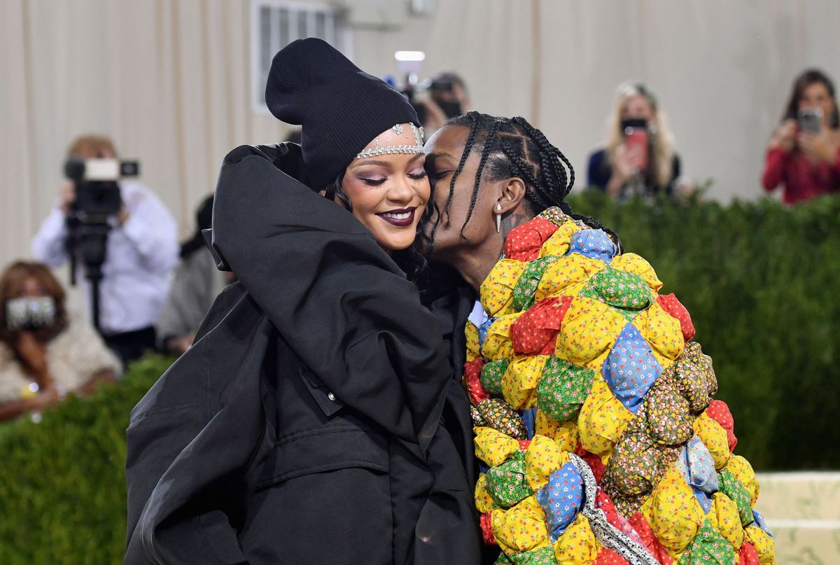 The diva of Barbados Rihanna, happily with her partner, rapper A $ AP Rocky, at the Met Gala held in New York last September. 