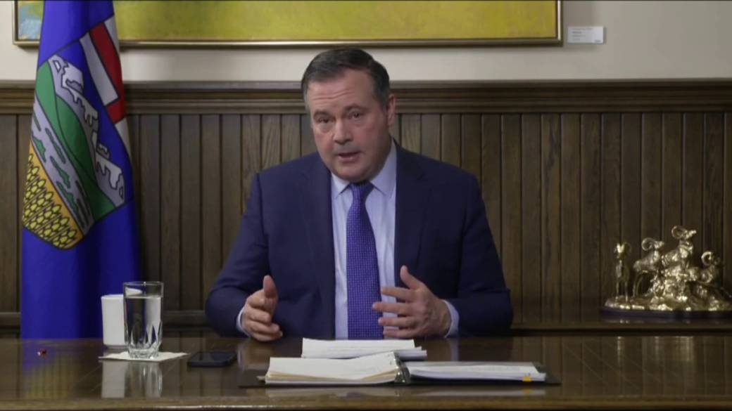 Click to play video: 'Kenney commits to lifting COVID-19 restrictions in Alberta'
