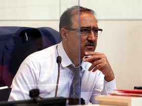 Le maire d'Edmonton, Amarjeet Sohi.