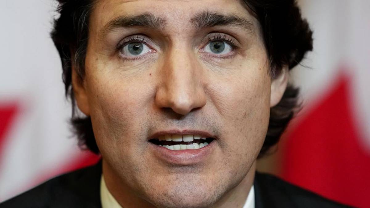 Click to play video: 'Prime Minister Justin Trudeau tests positive for COVID-19'