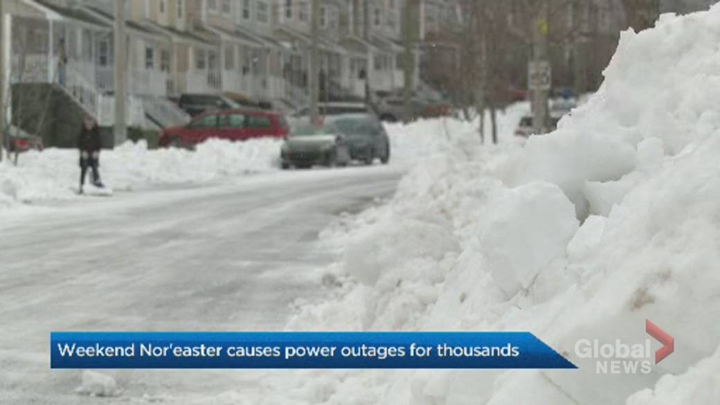 Click to play video: 'Nova Scotians clean up after big winter storm'