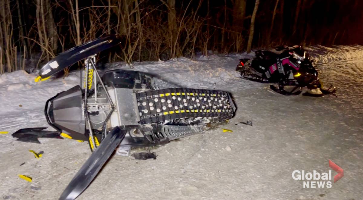 Click to play video: '2 snowmobilers taken to hospital following collision in Northumberland County'