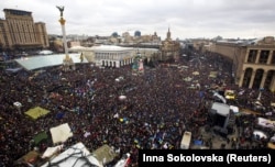 La révolution de la dignité.  Kiev, Place de l'Indépendance (Maidan Nezalezhnosti), 8 décembre 2013.