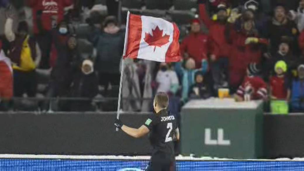 Cliquez pour lire la vidéo : « Le Canada remporte une victoire historique contre le Mexique en qualification pour la Coupe du monde »