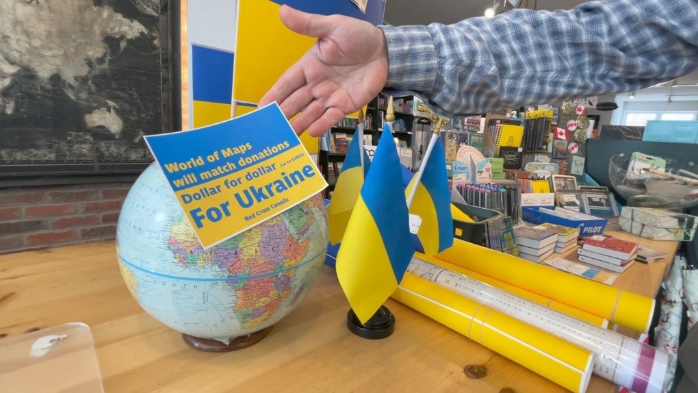 Ottawa flag shops can't keep up with demand for Ukrainian flags
