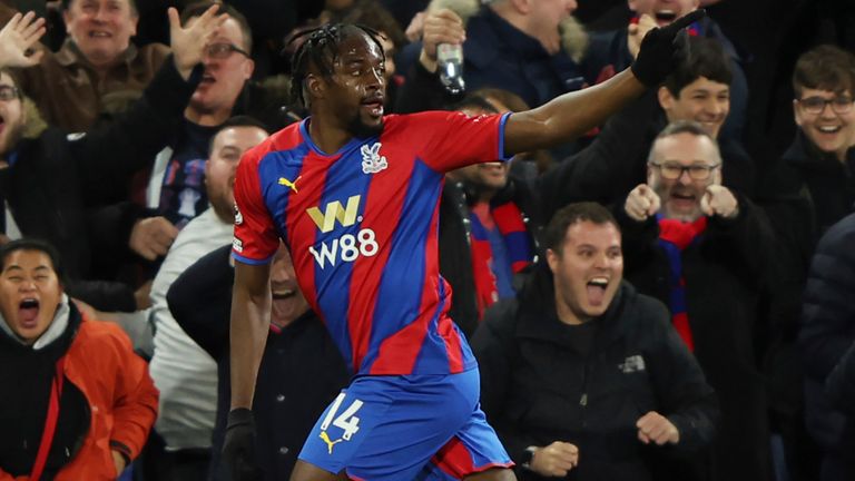 Crystal Palace&#39;s Jean-Philippe Mateta celebrates after scoring the opening goal against Arsenal