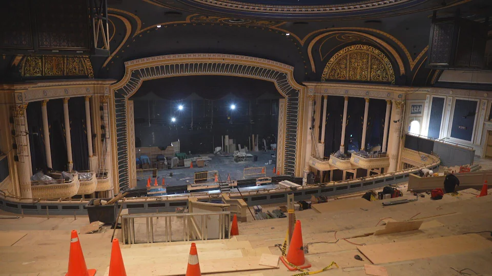 Le chantier de rénovation au théâtre Mirvish de Toronto.