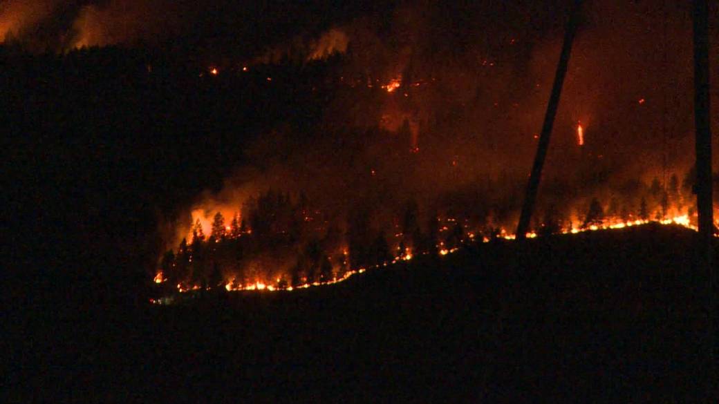 Click to play video: 'Report Calls to Improve Wildfire Communications'