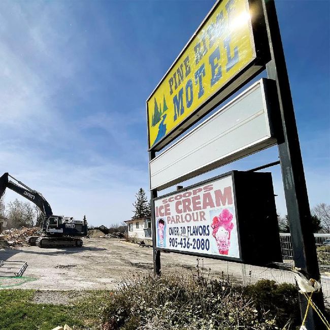Demolition of the old Pine Ridge Motel and Scoops Ice Cream Shop began on Monday, April 18.  Monde Development Group plans to build a six-story, 89-unit condominium building on the Courtice grounds.  April 18, 2022