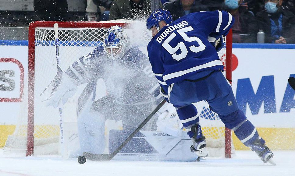 Maple Leafs defenseman Mark Giordano and goaltender Erik Källgren have helped settle down the team's play in its own end.  Toronto is 8-1-1 since Giordano's arrival.