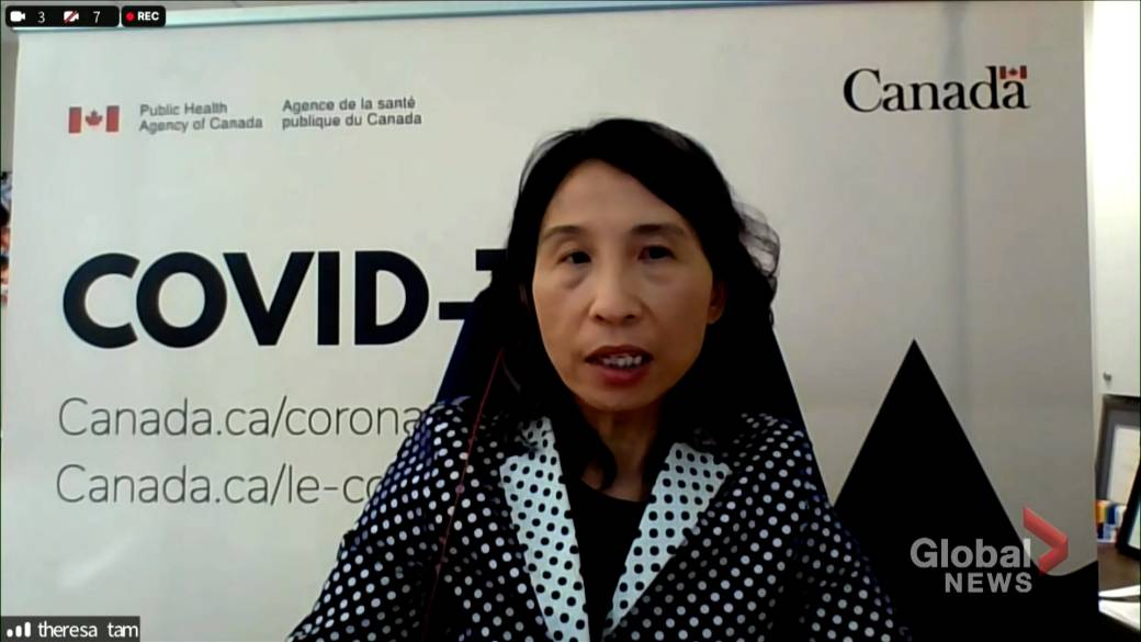 Click to play video: 'COVID-19: It's still 'prudent' to require masks on planes, says Tam'
