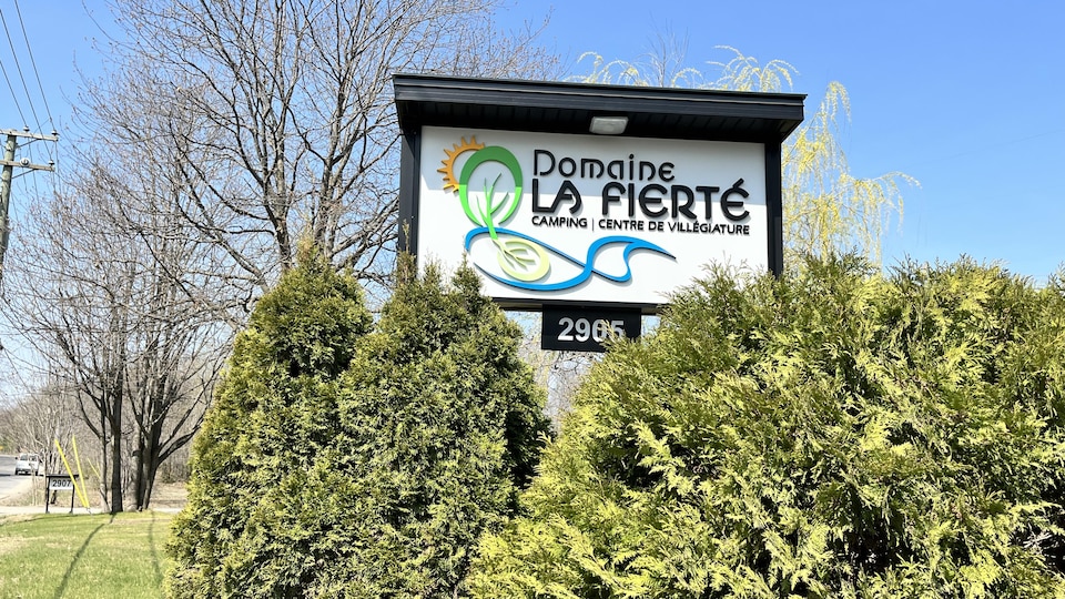An entrance poster with the name of the domain.