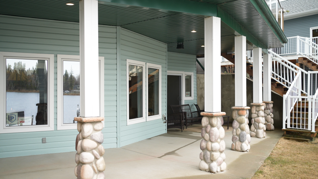 Check out this 'breathtaking' Sask. 1.2M house overlooking Emma Lake